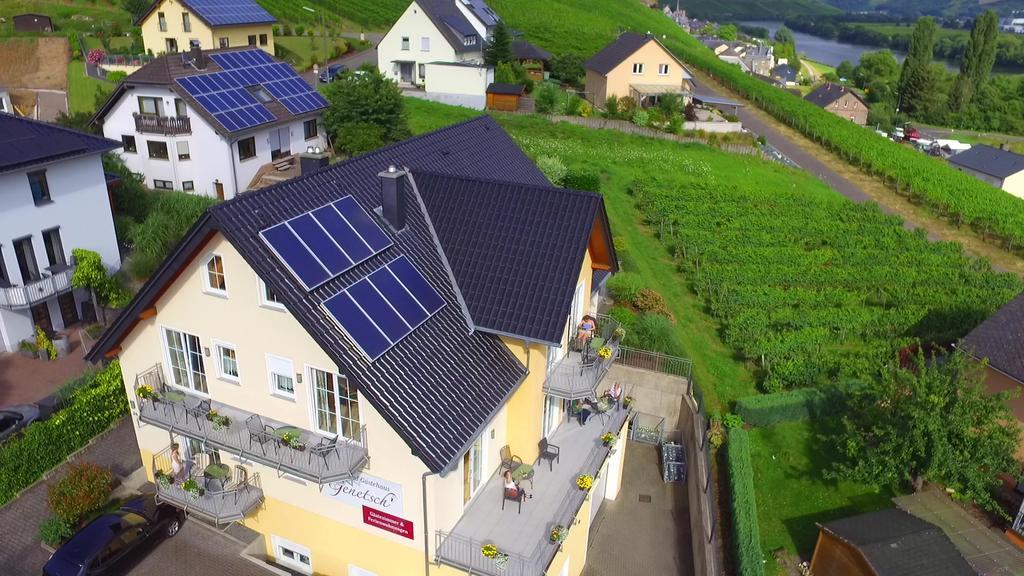 Wein- und Gästehaus Genetsch Lieser Exterior foto